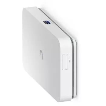 Ubiquiti UACC-FM-23cm, seinakinnitus UCG-Fiberile ja UXG-Fiberile