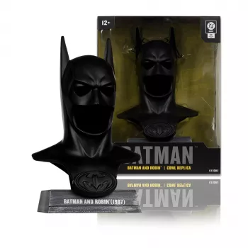 MCFARLANE DC Direct Batman Cowl Replica 1 3 and Robin (17937)