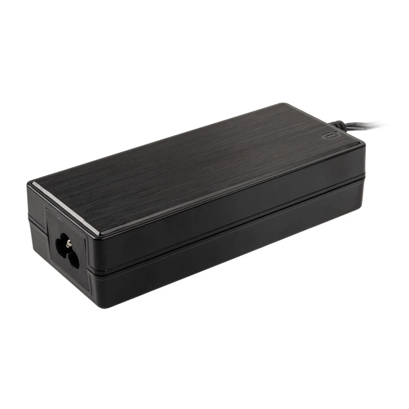 Akasa toiteplokk Intel NUC / Mini-ITX süsteemidele - 90 W
