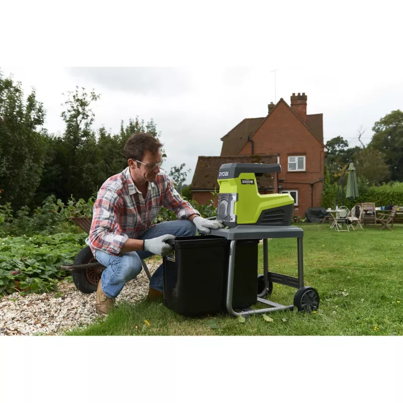 Ryobi RSH3045U - Purustaja - Elektriline - 3000 W - Lõikevõimsus: 45 Mm - 21 Kg
