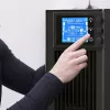 Qoltec 53042 katkematu toiteallikas (UPS) topeltmuundusega (Online) 1 kVA 800 W 2 vahelduvvoolu pistikupesa