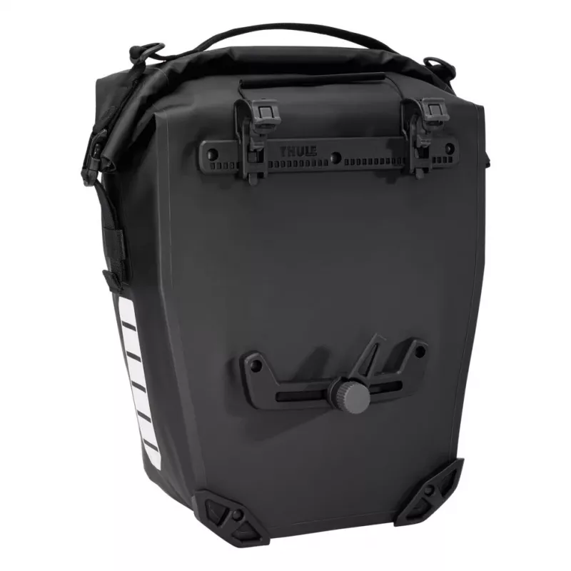 Thule 5406 Shield kommuteeriv sadulakott 22L must