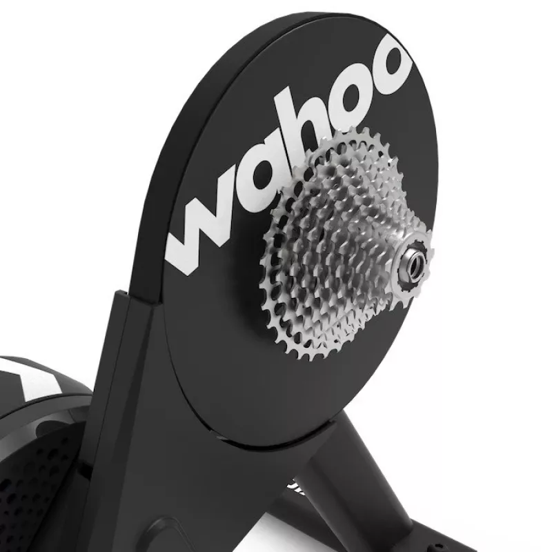 Nutitreener Wahoo KICKR CORE 2 — magnetiline rattatreener, rihmülekanne, max 1800 W, ühildub 11-käiguliste kassettidega, Bluetooth/Wi‑Fi/ANT+