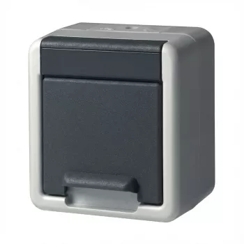 GIRA Schuko pealispindne pistikupesa 444030, üksik, hall