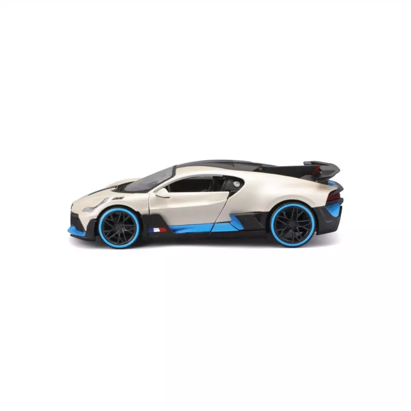 Komposiitmudel Bugatti Divo 1/24 valge