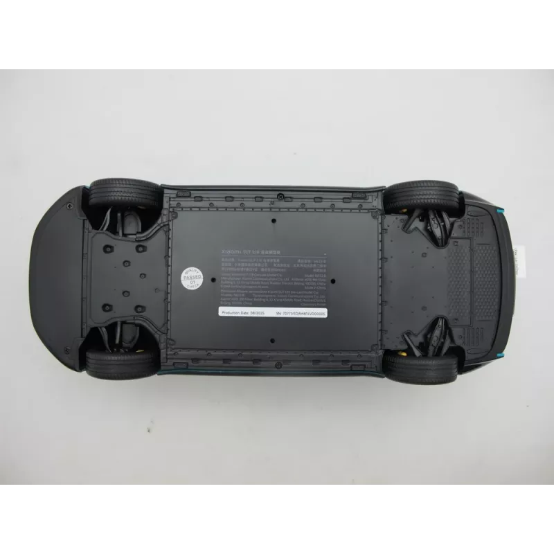 Die-cast 1:18 mõõtkavas mudelauto Xiaomi SU7 — kokkupandud klassikaline auto, 278×108×81,5 mm