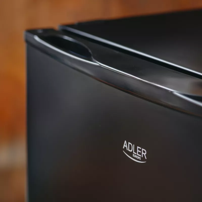 Adler külmutuskapp | AD 8097 | Energiatõhususe klass E | Vabalt seisev | Külmutuskapp | Kõrgus 63,2 cm | Külmiku netomahutavus 58 L | 39 dB | Must