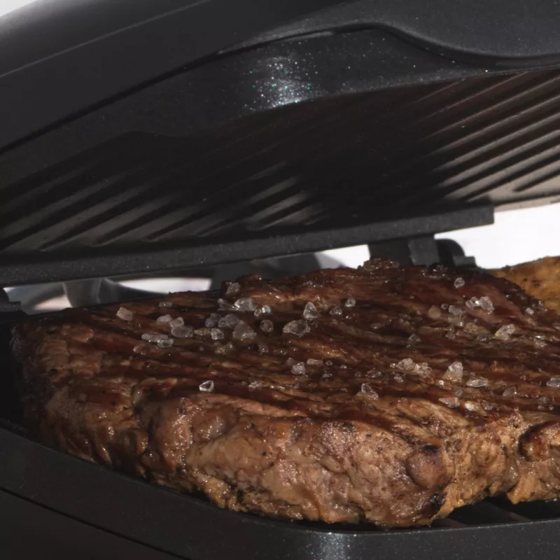 Elektri grill Petra PT4366MBLKVDE must, mittenakkuva pinnaga ja reguleeritava temperatuuriga