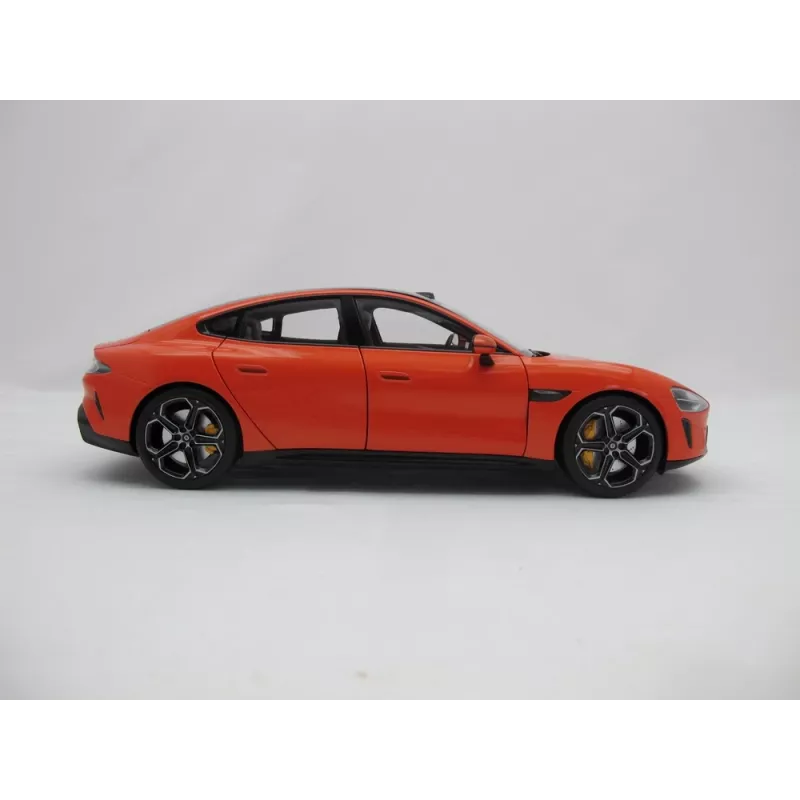 Survevalu mudelauto Xiaomi SU7 mõõtkavas 1:18, kokkupandud, L278×S108×K81,5 mm