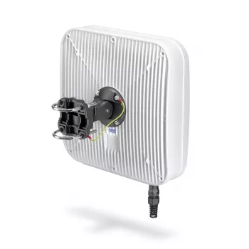 Suundantenn QuWireless AXRL — 7 dBi, 0,694–0,96 / 1,7–2,2 / 2,2–2,7 GHz, PoE/LAN, kahepoolne polarisatsioon
