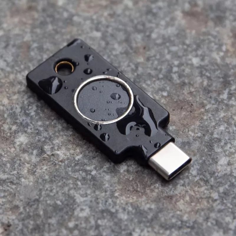 YubiKey C Bio FIDO Edition Yubico Must Paroolivaba Autentimine