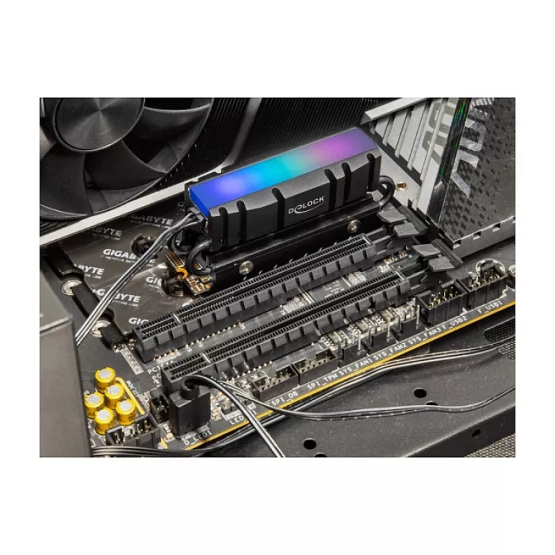Jahutusradiaator DELOCK 18460 M.2 SSD 2280 jaoks — Alumiinium/Vask, RGB 5V, Must