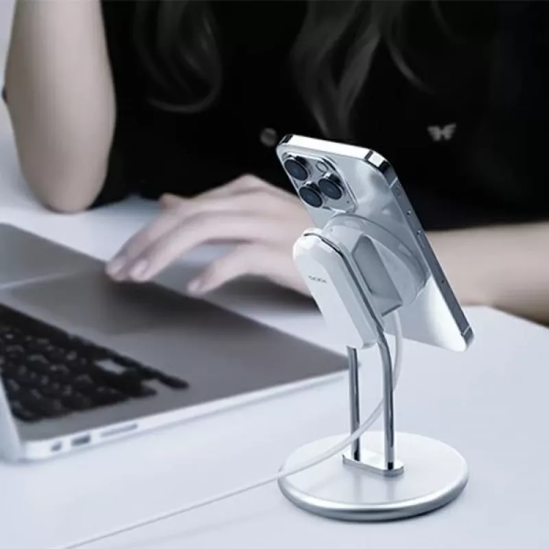 Telefonihoidik SODI SIM-300 hõbedane MagSafe — lauahoidik MagSafe-ühilduvale iPhone'ile