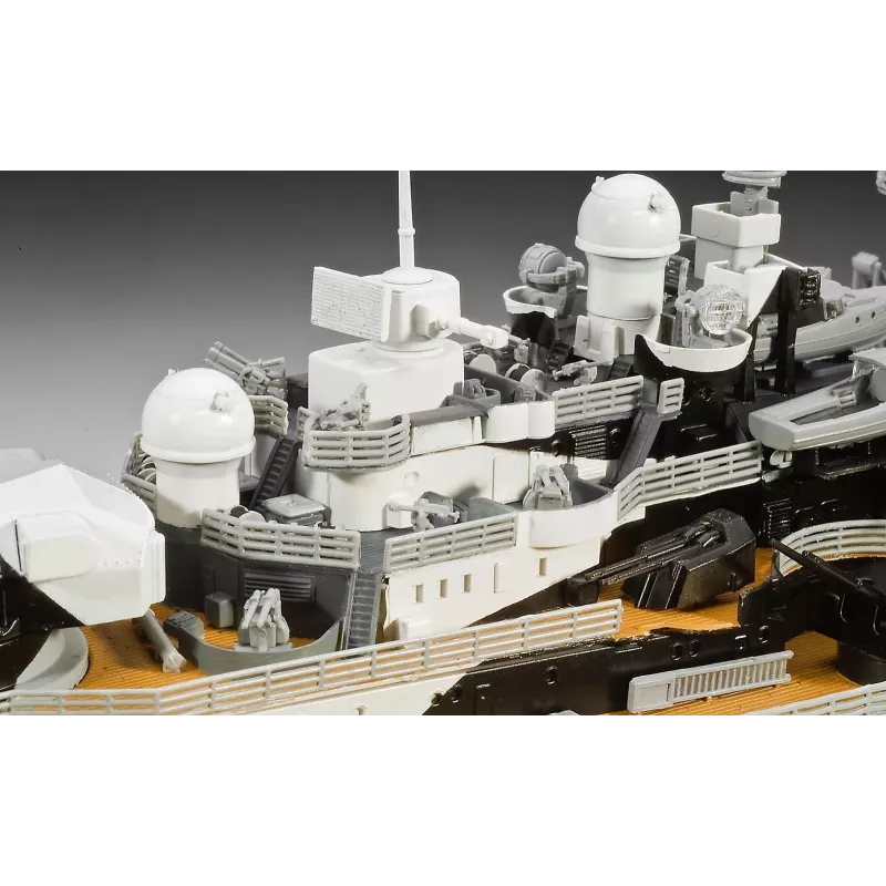 Plastmudellaev REVELL Tirpitz mõõtkavas 1:350
