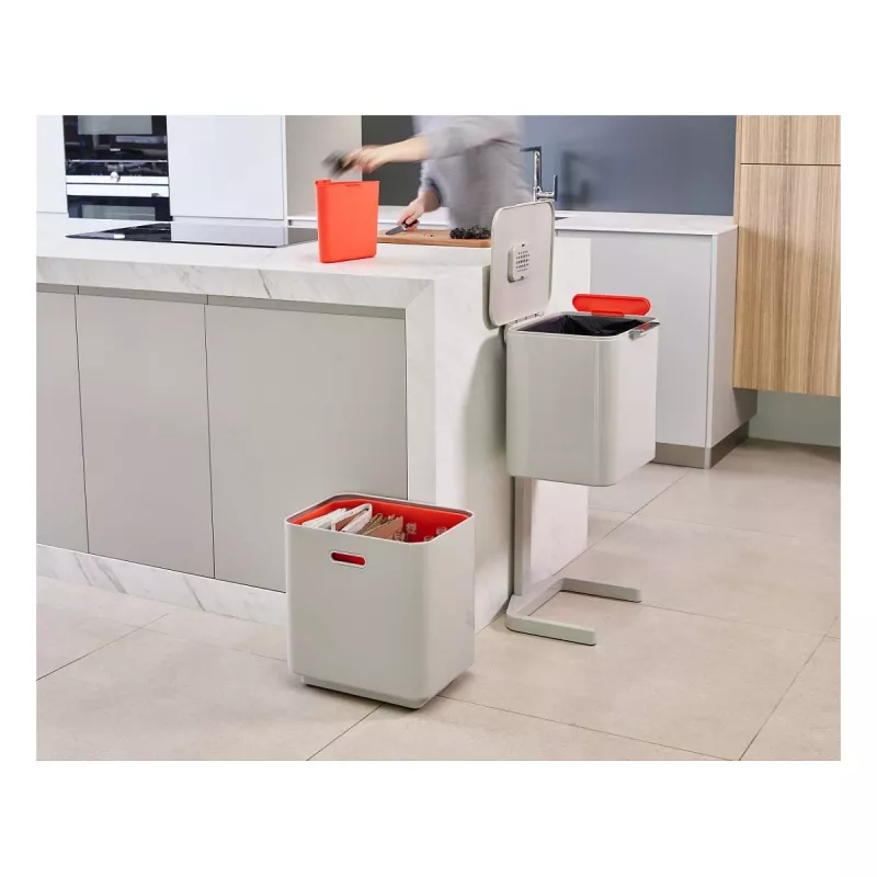 Joseph Joseph prügikast Totem 60 L kivihall