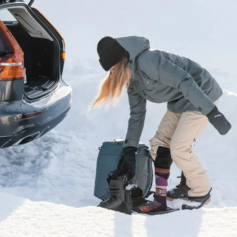 Thule 5152 Roundtrip suusasaabaste seljakott 45L must