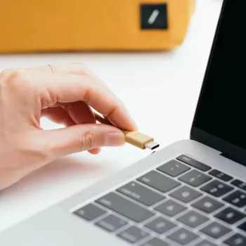 Native Union Anchor kaabel USB-C kuni USB-C 1,8 m Must/Hall