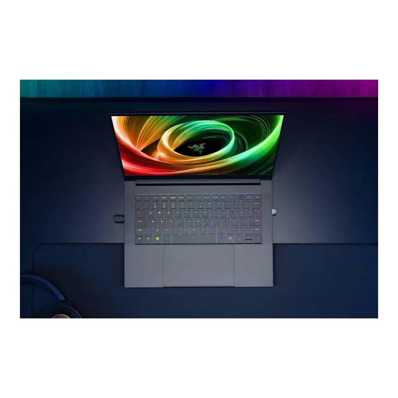 Sülearvuti Razer Blade 14 — 14-tolline QHD+ 120 Hz OLED, AMD R9-365, 32 GB muutmälu, 1 TB SSD, NVIDIA GeForce RTX 5070, ingliskeelse taustvalgustusega klaviatuur, 2-aastane garantii