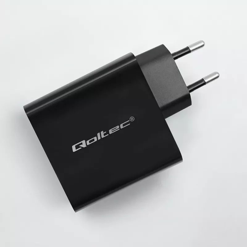 Qoltec 52381 Super Quick PD laadija | 1xUSB-C | 1xUSB | 90W | 5-20V | 2.4-4.35A | Must