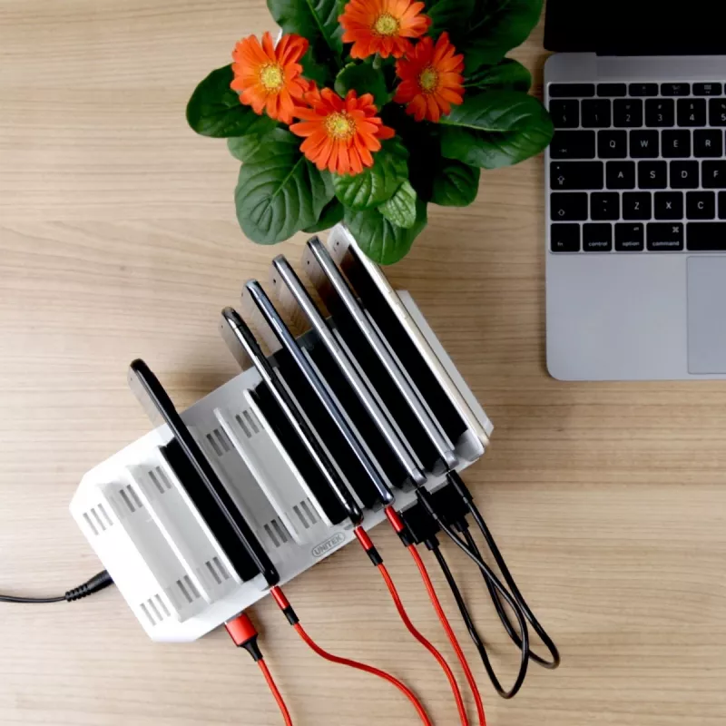 Laadimisjaam Unitek Y-2190A — 10× USB-porti (8×USB2.0 + 2×USB3.2 Gen1), juhtmevaba laadimine, 96W kokku