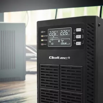 Qoltec 52281 katkematu toiteallikas (UPS) topeltmuundusega (Online) 2 kVA 2000 W 3 pistikupesaga