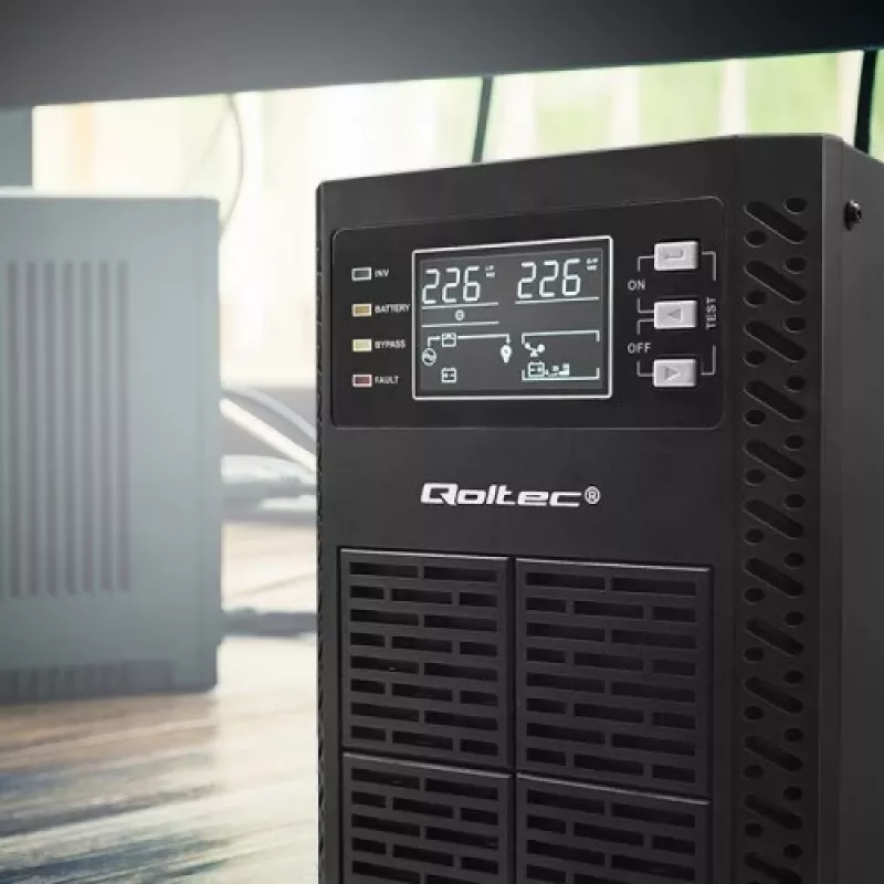 Qoltec 52281 katkematu toiteallikas (UPS) topeltmuundusega (Online) 2 kVA 2000 W 3 pistikupesaga