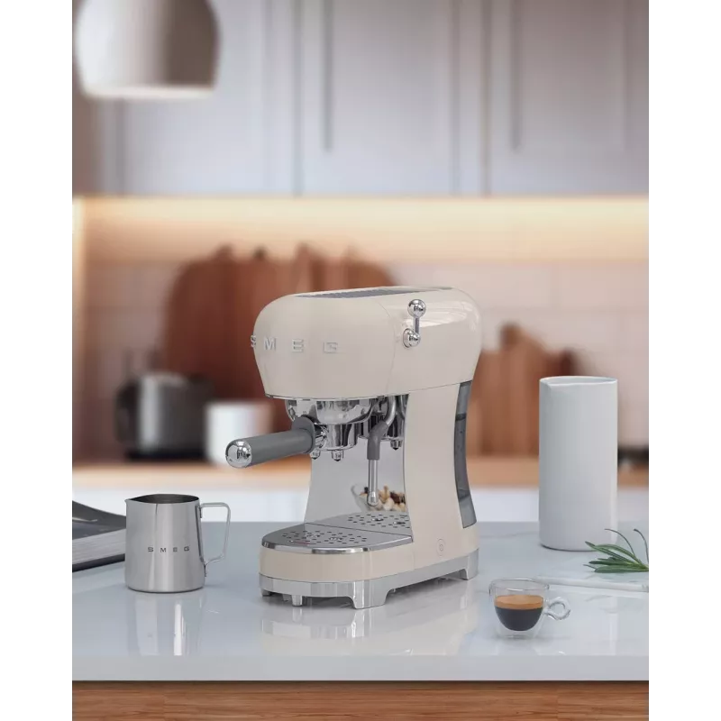 SMEG kohvimasin kreem