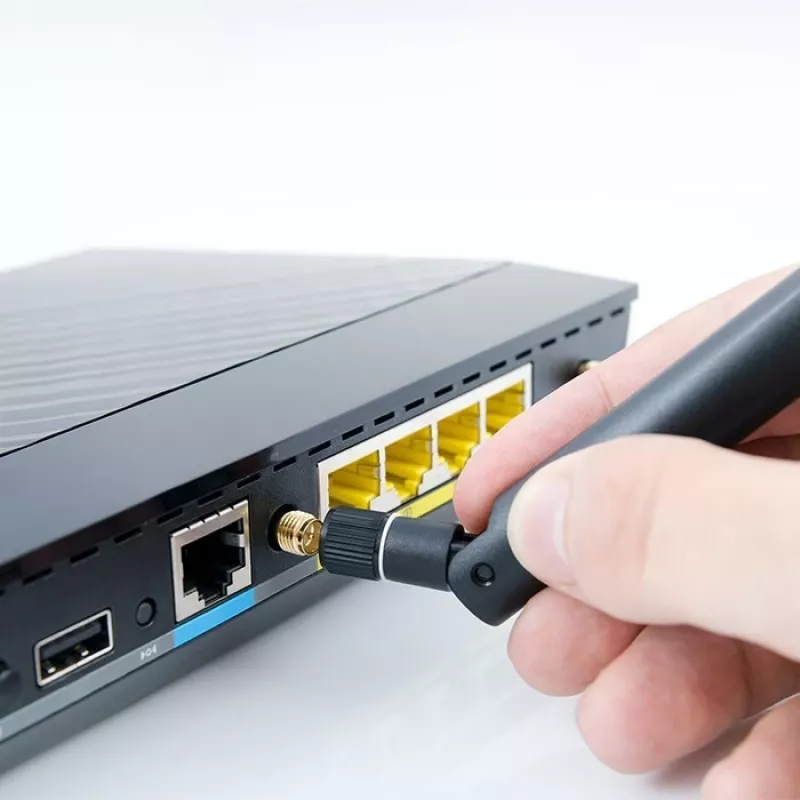 Väline 4G LTE kahetoiteline antenn QOLTEC 57047 5 dBi ringsuunaline