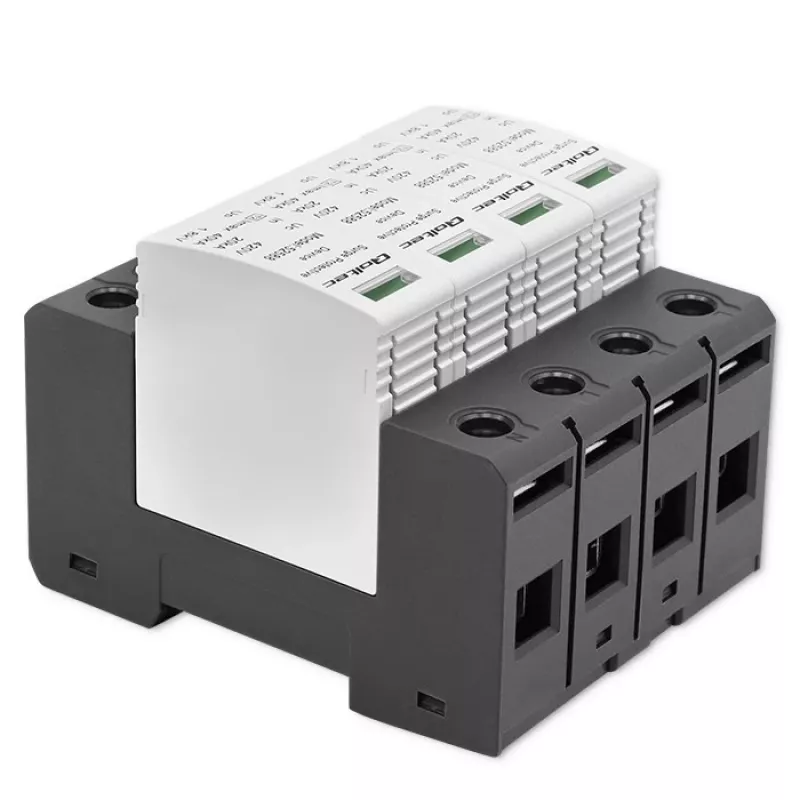 Liigpingekaitse QOLTEC 52588 AC 4P 420V T2 C — 4-pooluseline vahelduvvoolu liigpingepiirik, 420 V, tüüp 2