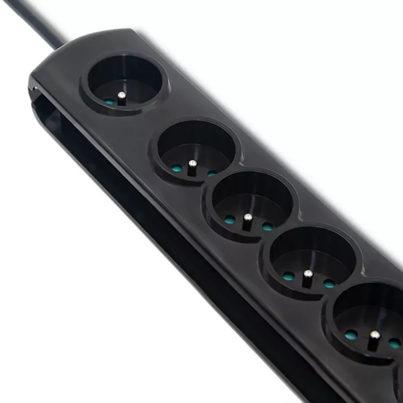 Liigpingekaitse Qoltec 50171 Must 7 vahelduvvoolupistikut 230V 1.5m