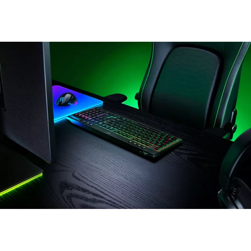 Mänguriklaviatuur Razer MustWidow V4 Low-profile Wireless — madala profiiliga mehaanilised klahvid, Bluetooth ja 2,4 GHz