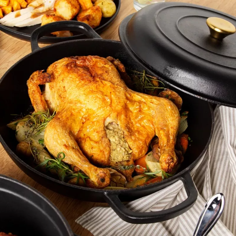 Rostvabast malmist kastrul Russell Hobbs RH02525BEU7 30 cm, must