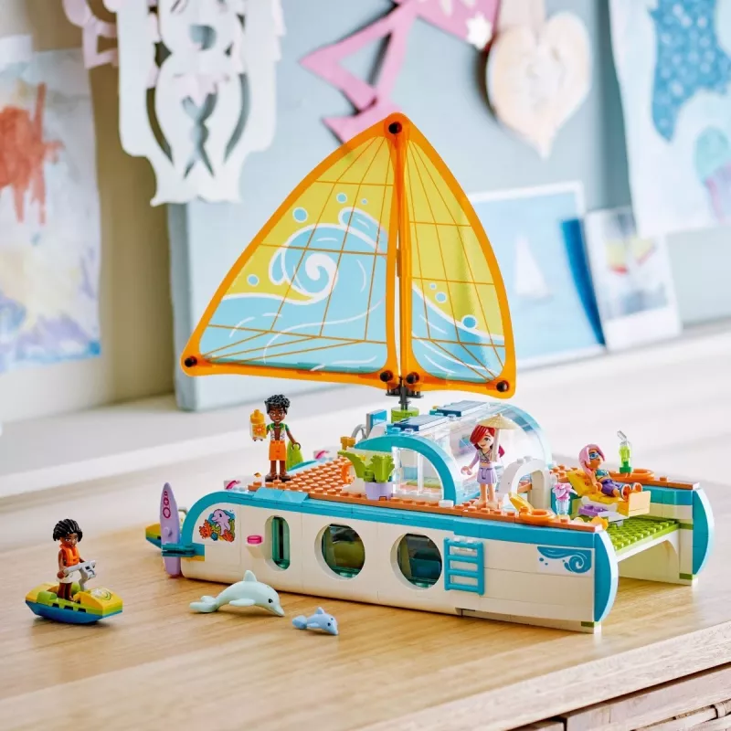LEGO Friends mängukomplekt Reisikaatri seiklus 42664 — 685 detaili, 4 mininukku, vanusele 8+, 260×190×320 mm