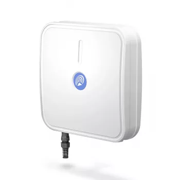 Suundantenn QuWireless AXRL — 7 dBi, 0,694–0,96 / 1,7–2,2 / 2,2–2,7 GHz, PoE/LAN, kahepoolne polarisatsioon