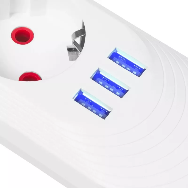 Pistikupesade jaotur MACLEAN MCE395 W — 5 pistikupesa, 3× USB A, 110–240 V AC, 2,1 A USB, max 2500 W, valge, 1,5 m kaabel