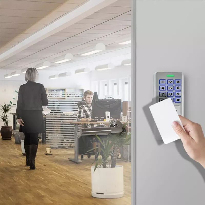 Sõrmejälje- ja RFID-koodlukk QOLTEC 52447 IP68 kaitsega
