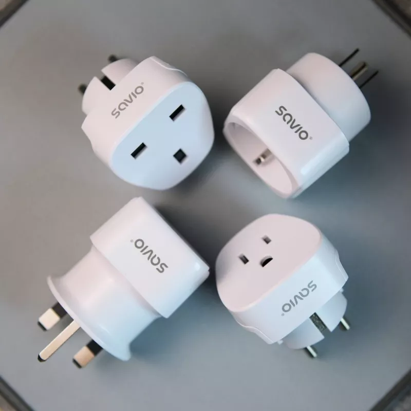 Reisiadapter AP-04 SAVIO