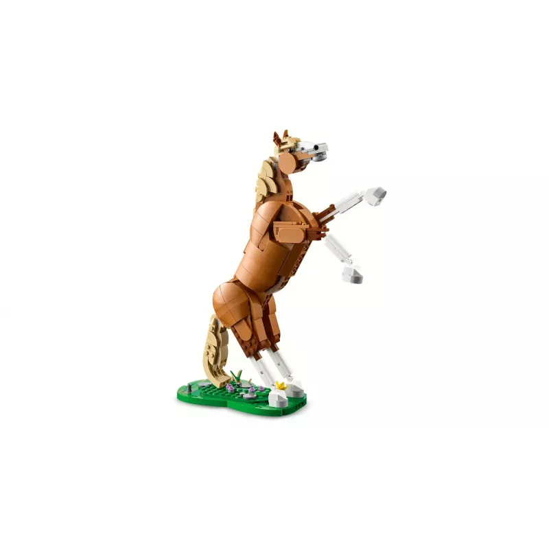 Ehitusmänguasi LEGO Creator 3-in-1 Magnificent Steed 31166 — 685 osa, alates 9. eluaastast, mudeli suurus 80×240×230 mm