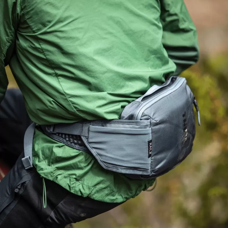 Thule 5305 Rail Hip Pack 2L tuhm khaki