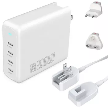 Siseruumide vahelduvvoolu kiirlaadija 4smarts 545200 — 200 W, 4× USB-C, 100–240 V, 1,5 m kaabel, valge