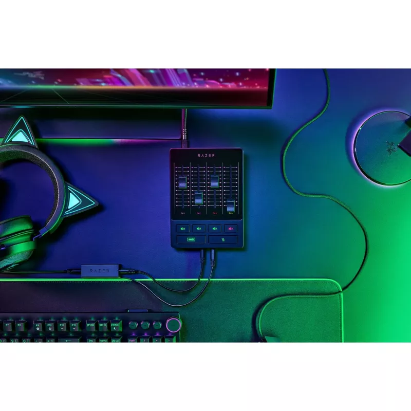 Razer digitaalne segamispult 4-kanaliline (RZ19-03860100-R3M1)