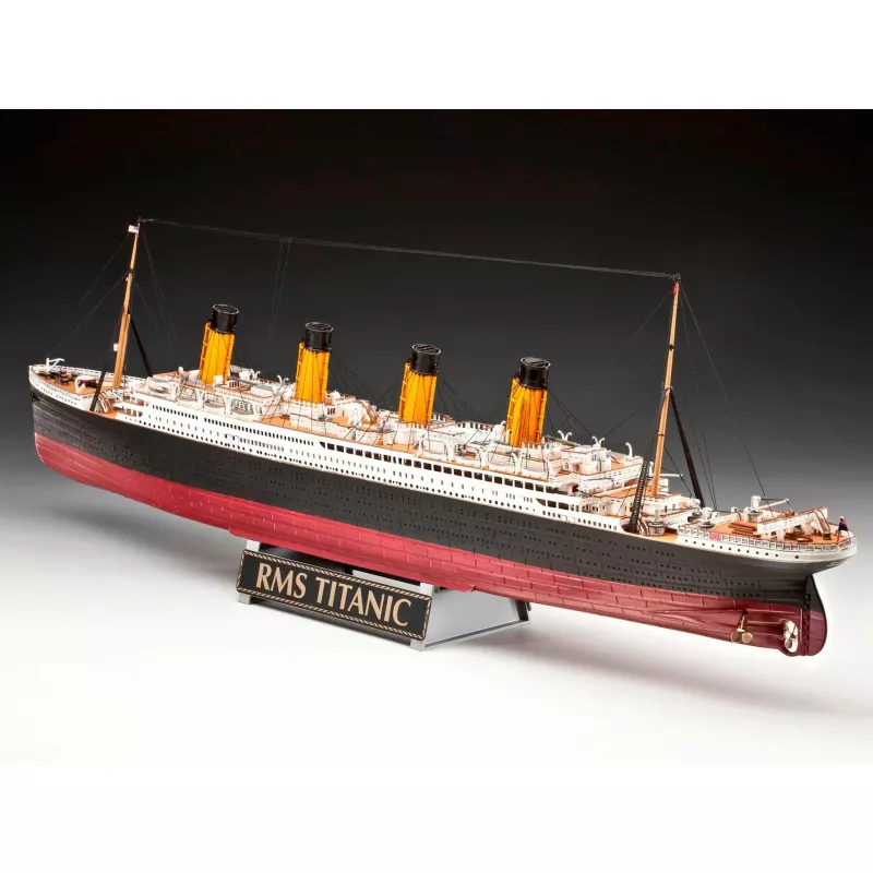 Rv05715 - Revell -1:400 - Kingikomplekt - 100 aastat Titanicut (eriväljaanne)