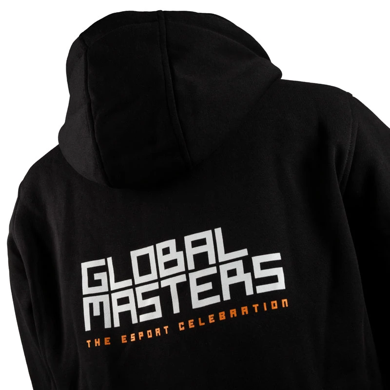 Global Mastersi kapuutsiga pusa GM Logo - must (L)