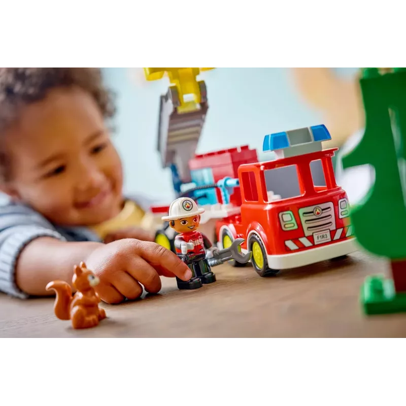 LEGO DUPLO 10473 Tuletõrjeauto vooliku ja tuletõrjujaga