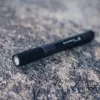 Pen flashlight Ledlenser P4 Must — kompaktne LED-pastakavalgusti, 180 lm, 90 m valgusvihk, AAA x2, IP54