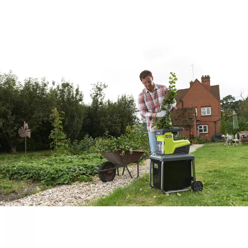 Ryobi RSH3045U - Purustaja - Elektriline - 3000 W - Lõikevõimsus: 45 Mm - 21 Kg