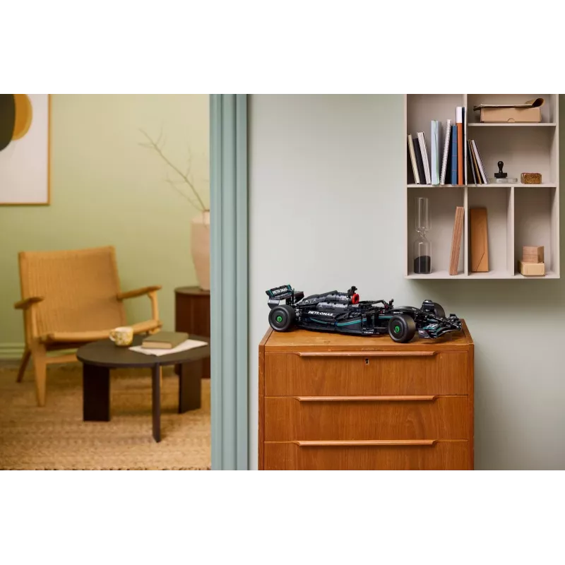 LEGO Technic mudelikomplekt Mercedes‑AMG F1 W14 E Performance — 1,432 detaili, soovitatav vanus 18+