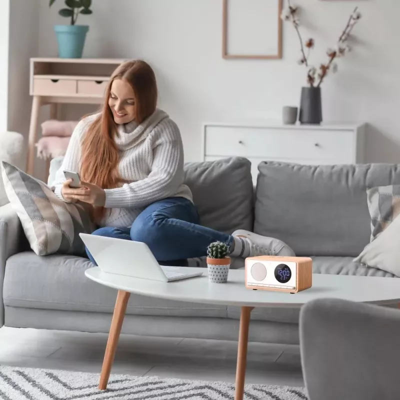 MANTA RDI912W Rimini kellraadio, Bluetooth ja juhtmevaba laadimine, valge