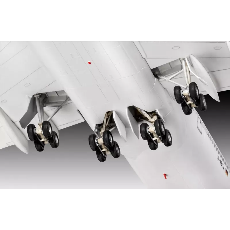 Airplane Revell Boeing 747-8 Lufthansa New Livery