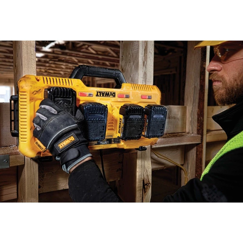 Akulaadija DeWALT DCB104-QW